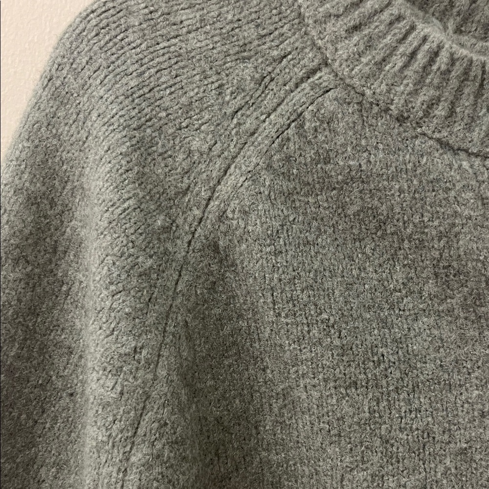 Universal Thread Short Sleeve Knit Cardigan in sage green - Picture 3 of 4